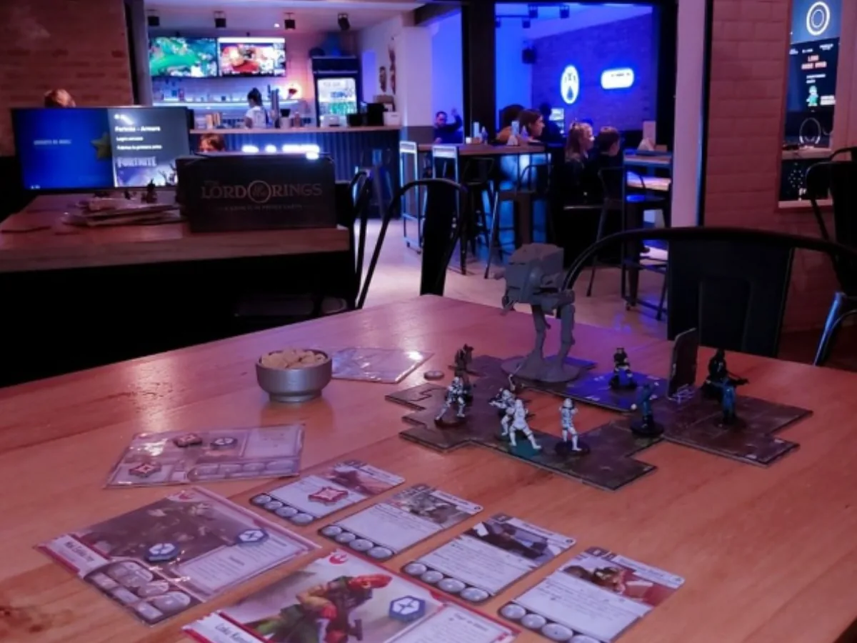 Sector social de SAFE ZONE para juegos de mesa